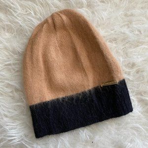 NWOT Michael Kors Winter Beanie in Tan/Black 🙌🏼
